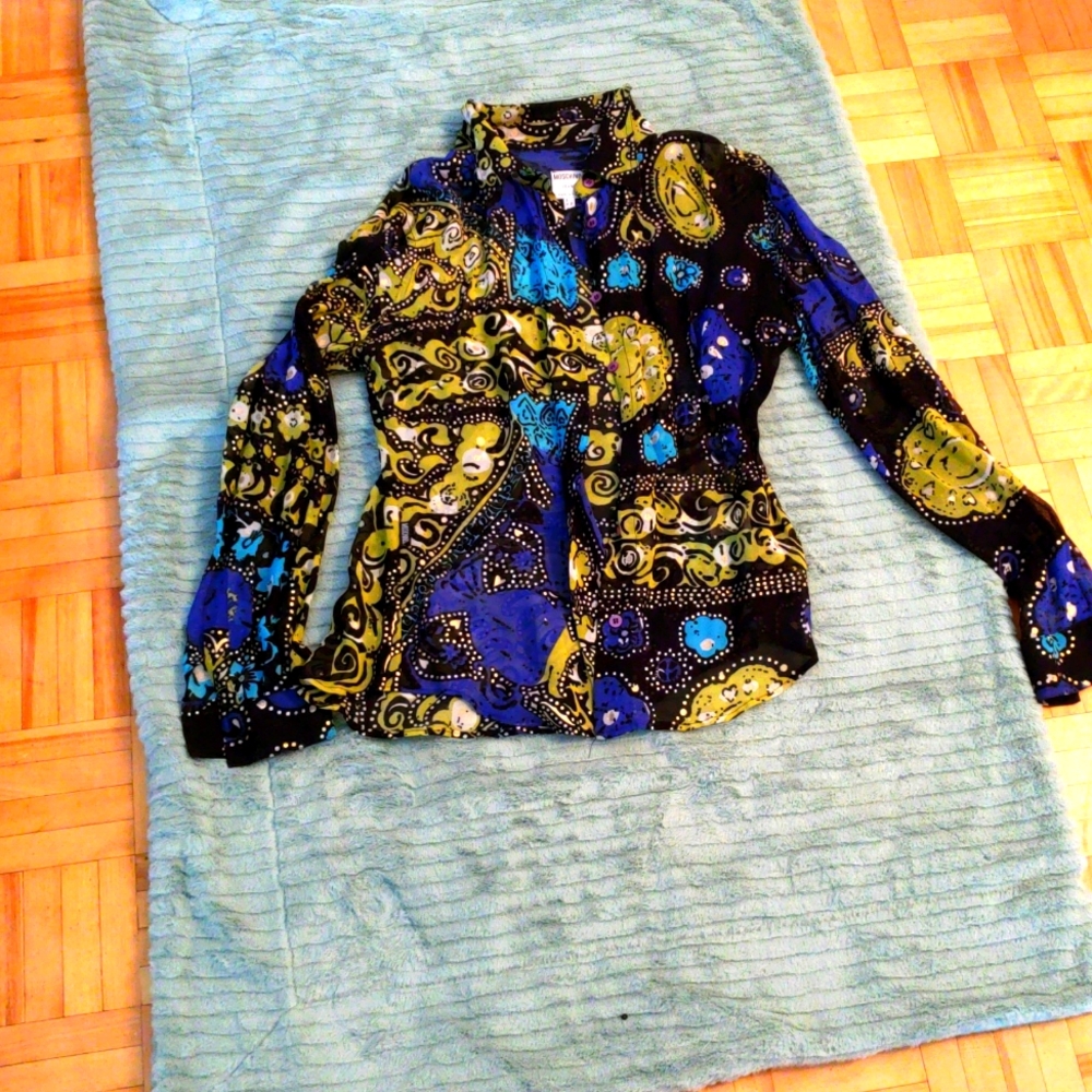 Designer blouse from Moschino